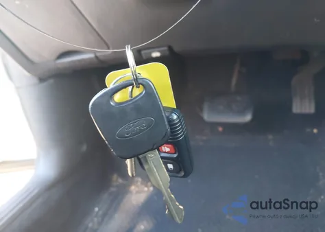 2002 Ford Focus Zx3 z USA, uszkodzony, nr VIN 3FAFP31372R222530